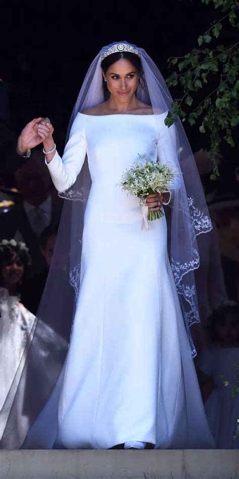 Aljaška inkrustácie detailný prince harry and meghan wedding blue dress oznámenia overenie Koza