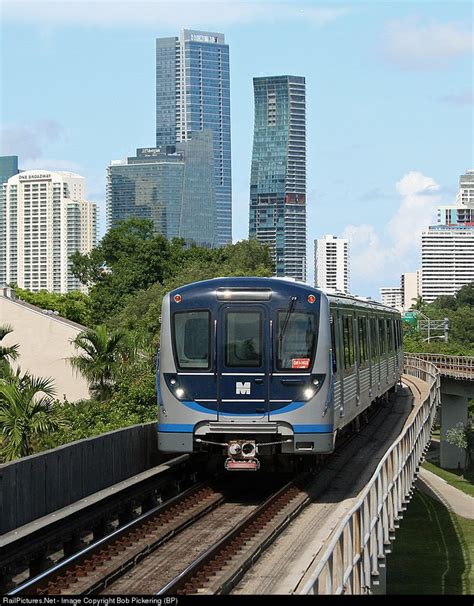 NA Miami Metrorail (MDTA) Hitachi Metro Rail Car at Miami , Florida by ...