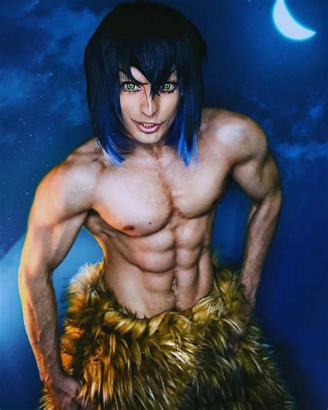 Inosuke from Kimetsu no Yaiba 💙 cosplayed by Leonchiro ~.~ | Tekken cosplay, Handsome asian men ...