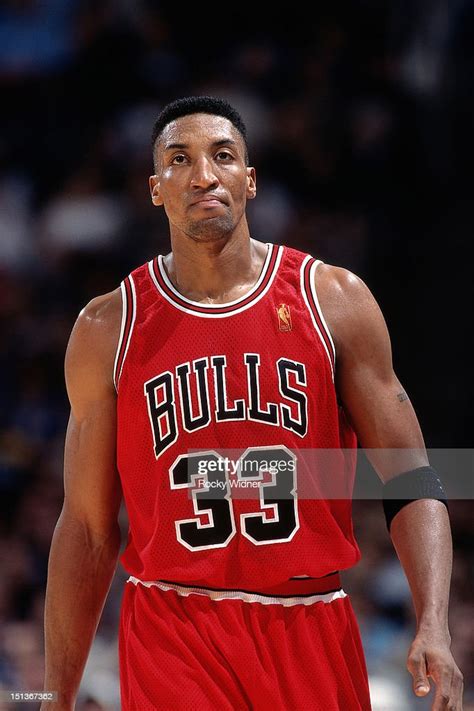 Scottie Pippen of the Chicago Bulls walks against the Golden State... News Photo - Getty Images