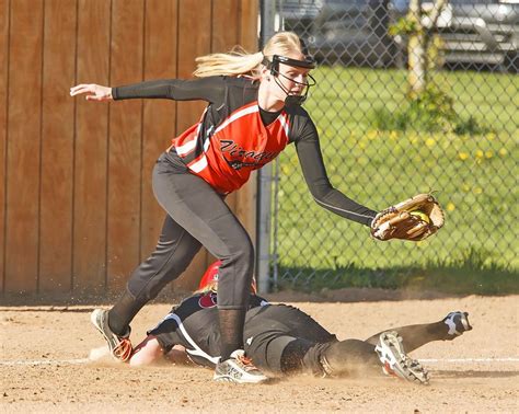 Viroqua softball team finishes the regular season