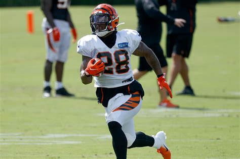 Joe Mixon lands $48 million extension from Bengals