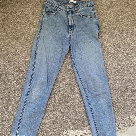 Pull and bear ladies jeans size 10 comfy and... - Depop