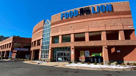 Food Lion opens store in Charlotte’s Mallard Creek neighborhood