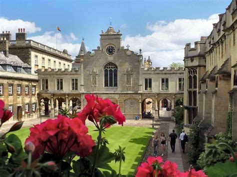 Peterhouse College Cambridge Campus | Cambridge Summer Courses Guide 2023