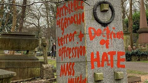 Karl Marx: Monument vandalised for second time in two weeks - BBC News