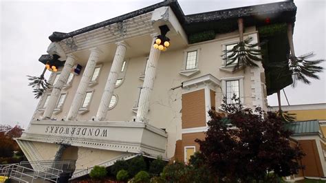 Wonderworks Pigeon Forge - Upside Down Attraction / The Hall Of Magic - YouTube