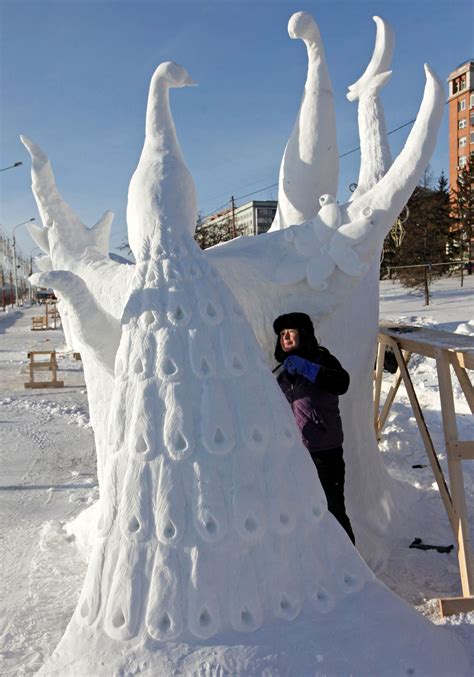 Stunning snow sculptures | Snow sculptures, Sculptures, Snow art