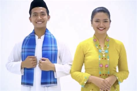 Mengenal Jenis dan Makna Baju Adat Betawi - Varia Katadata.co.id