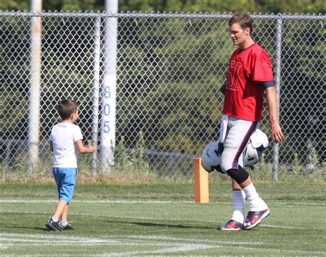 Tom Brady and Kids at Football Practice Aug. 2015 | Pictures | POPSUGAR ...