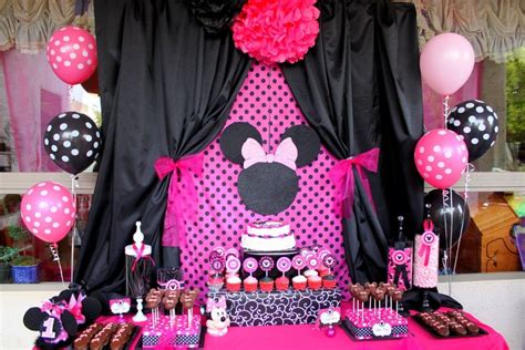 Minnie Mouse Party Ideas and Free Printables | Minnie mouse party ...