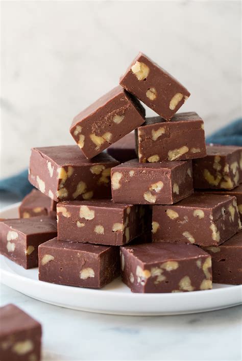 Easiest Fudge Recipe (Microwave or Stovetop) - Cooking Classy