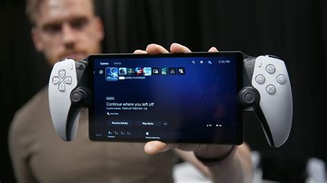 PlayStation Portal Gaming Handheld: Hands-On - Video - CNET