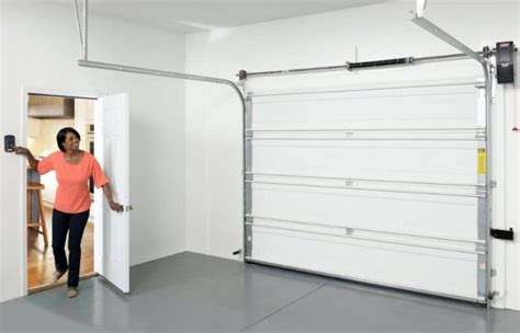 Finding the Best Professional for Your Automatic Garage Door Repairs