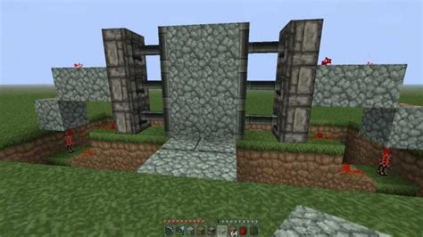 Minecraft - How to make sliding doors using sticky pistons (With Pressure Plates) - YouTube