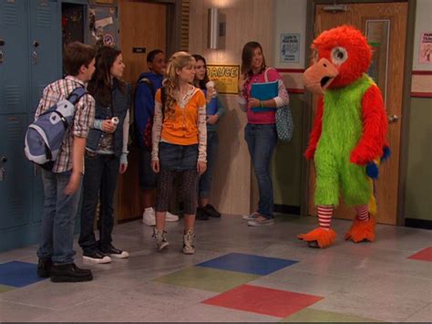 Image - ICarly 1-15; Mrs Gatlin in the Chicken Suit.png | iCarly Wiki | FANDOM powered by Wikia