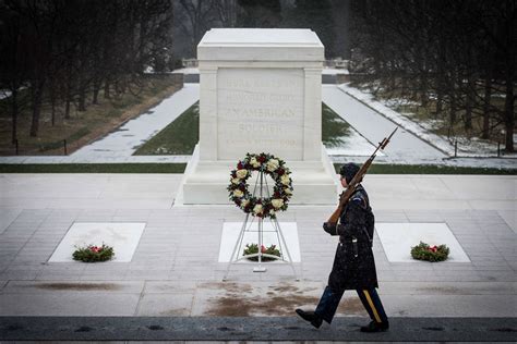 Old Guard maintains vigil at Tomb of the Unknown Soldier at Arlington National Cemetery | News ...