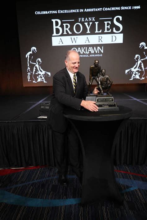 Phil Parker Wins Frank Broyles Award – University of Iowa Athletics