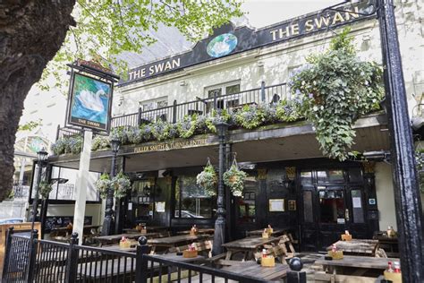 The Swan Kensington | London Pub Reviews | DesignMyNight