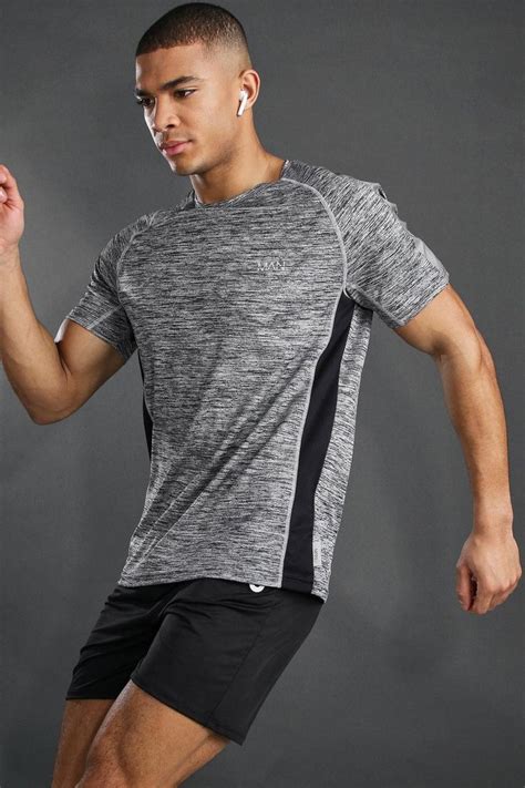 Man Active Gym Raglan Gym Reflective T-Shirt | boohooMAN UK | Mens ...