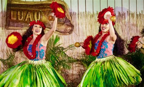 THE HULA: A (VERY) BRIEF HISTORY - Revealed Travel Guides