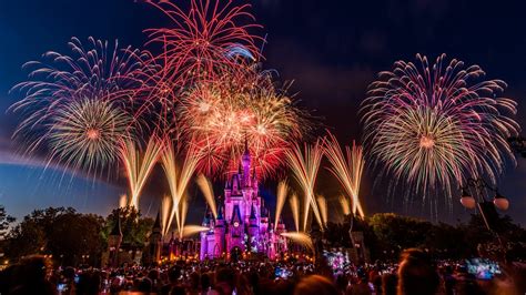 #DisneyParksLIVE To Live Stream Fourth of July Fireworks July 4 at 8:55 p.m. ET | Disney Parks Blog