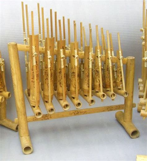 7+ Jenis Alat Musik Angklung dan Sejarahnya