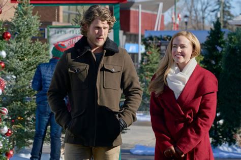 'Project Christmas Wish': Cast, Preview, & Photos on the New 2020 Hallmark Movie | Feeling the ...