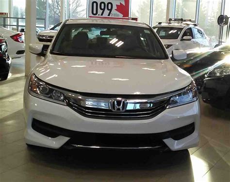 Save $3500 on 2017 Accord LX - Dow Honda