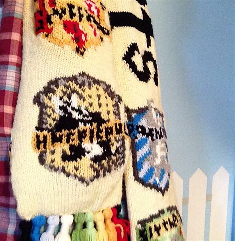 Ravelry: Hogwarts House Crest Scarf pattern by Megan Poulter