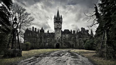 The 10 Scariest Haunted Castles In The World