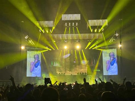 Snoop Dogg tour rolls out the hits with Chauvet