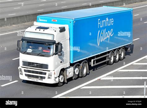 Articulated lorry hi-res stock photography and images - Alamy