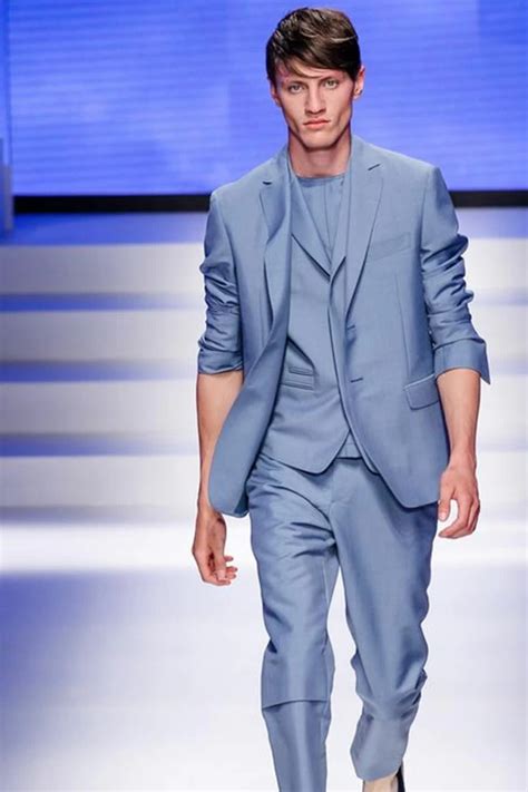blue monochromatic outfit - Google Search in 2020 | Monochromatic outfit, Suit jacket, Outfits