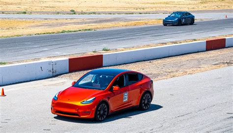 Elon Musk says 'ok' to Model Y Performance track mode (again) - Drive Tesla