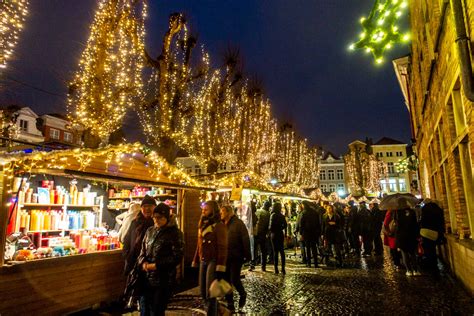 Visiting Bruges Christmas Market (2020): What to See, Eat, and Do