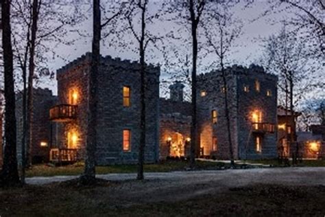 Ravenwood Castle - Hocking Hills Bed and Breakfasts