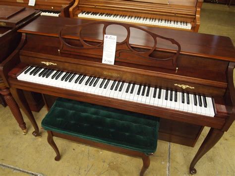 Wurlitzer Model 1176N Piano | Graves Piano Company