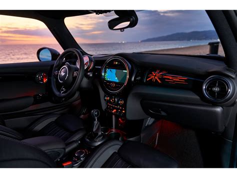 2019 MINI Cooper: 201 Interior Photos | U.S. News