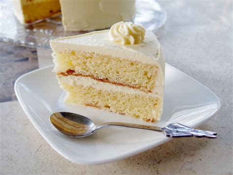 vanilla cake recipe | liz bakes cakes