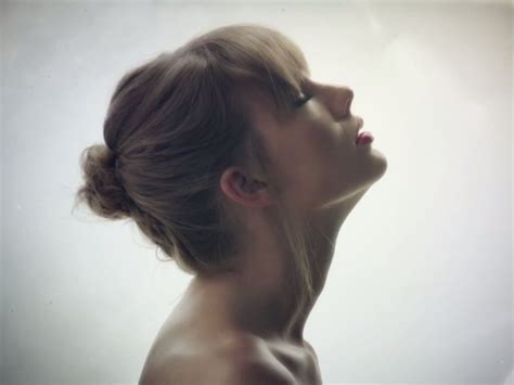 Watch Taylor Swift's new music video for 'Style' | khou.com