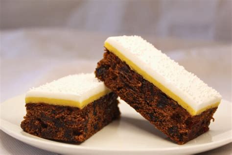 Christmas Cake Slices x 2 - lukeevans.co.uk