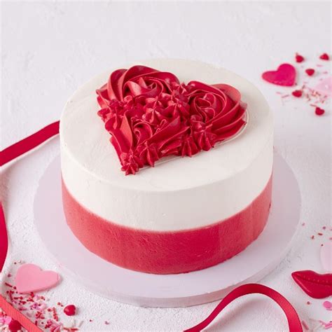 Red Heart Rose Cake