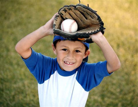 Autism Awareness Day with the Mariners - UW ReadiLab