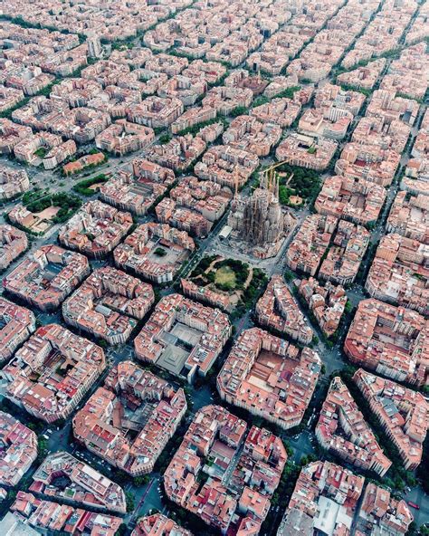 📍Barcelona, Spain Aerial View : r/oddlysatisfying