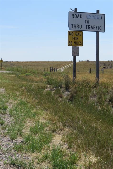 Readerbuzz: Wyoming Road Signs