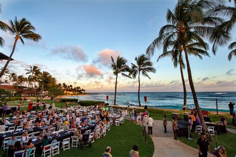 Feast In The Hawaiian Experience with Aulii Luau - Hawaii Attractions