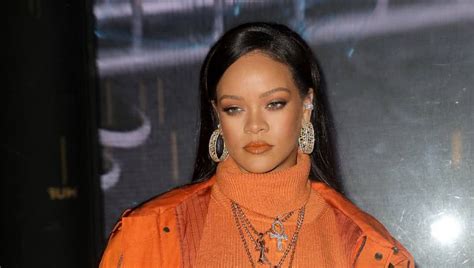 Rihanna Teases New Album 'R9' (Again)