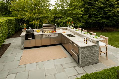 L-Shaped Outdoor Kitchen Designs We Love - Garden