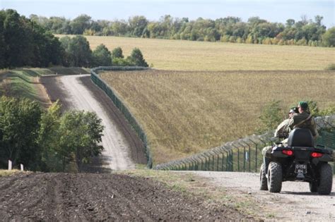 What happened to Ukraine’s border wall against Russia? | News | Al Jazeera